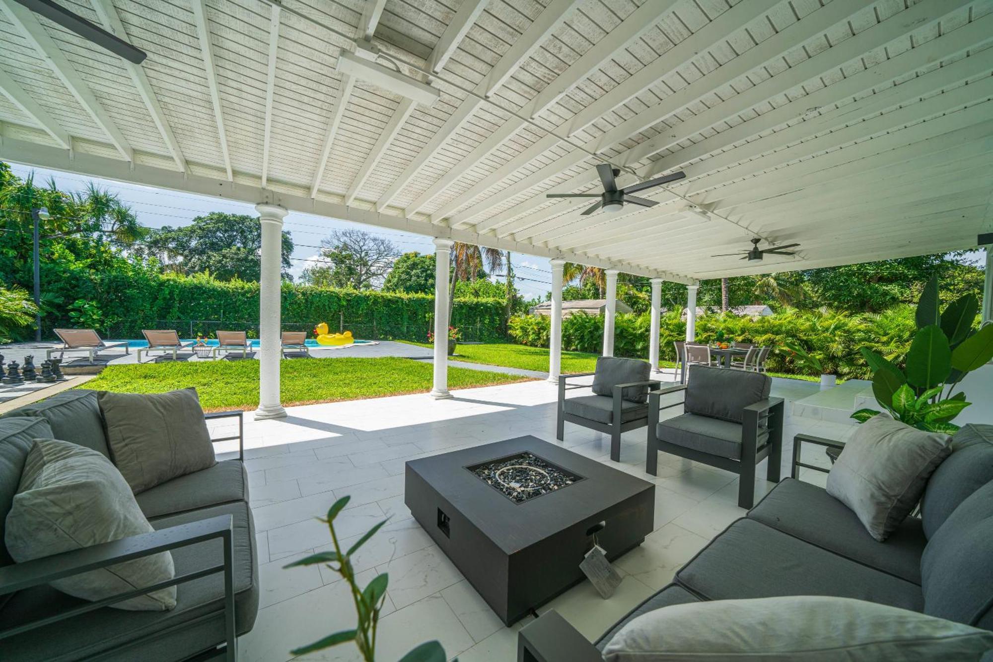 فيلا New Tropical Oasis Retreat In ميامي المظهر الخارجي الصورة