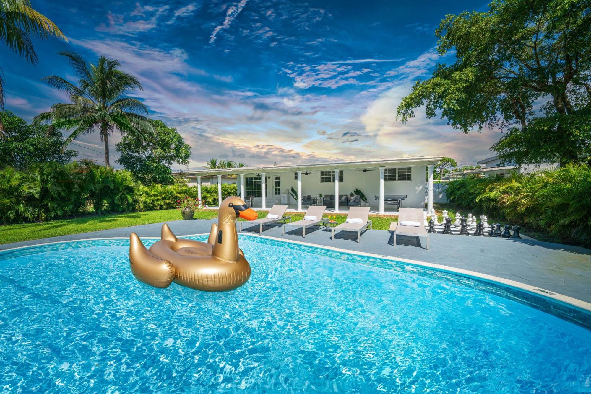 فيلا New Tropical Oasis Retreat In ميامي المظهر الخارجي الصورة